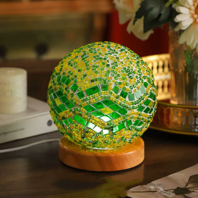 Green Wavy Mosaic Mini Lamp Green Wavy Mosaic Mini Lamp