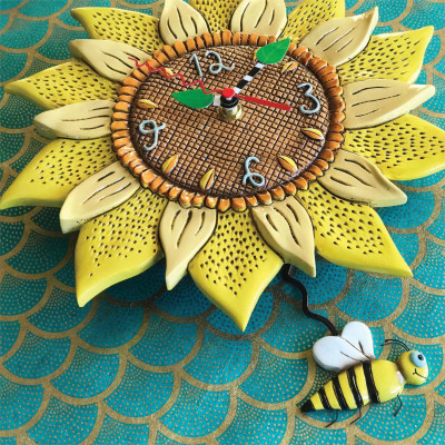 Bee Sunny Clock Bee Sunny Clock