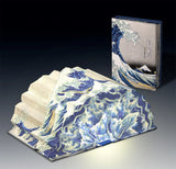 Hokusai's The Great Wave Light Book